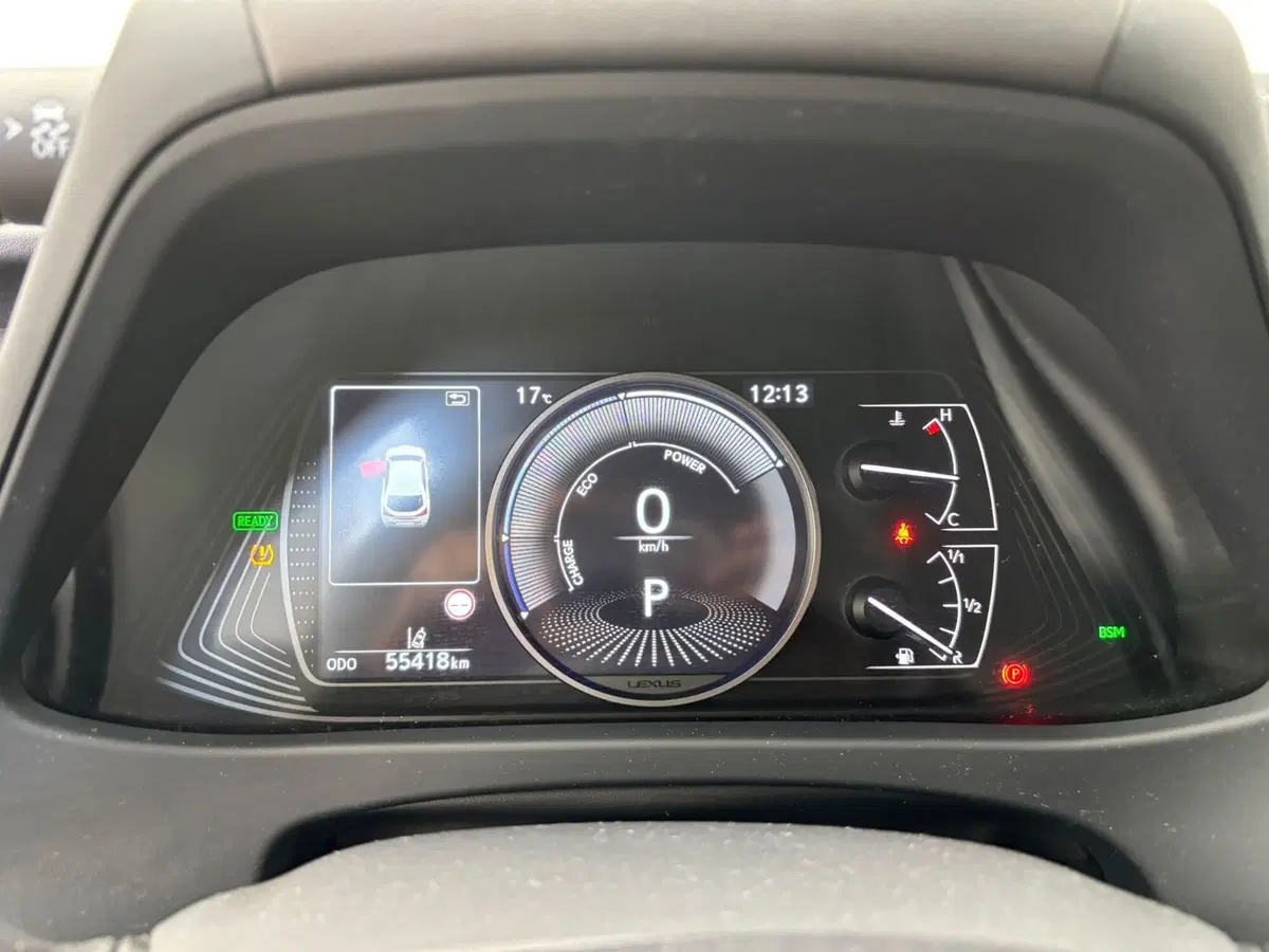 Lexus UX usata a Modena (9)