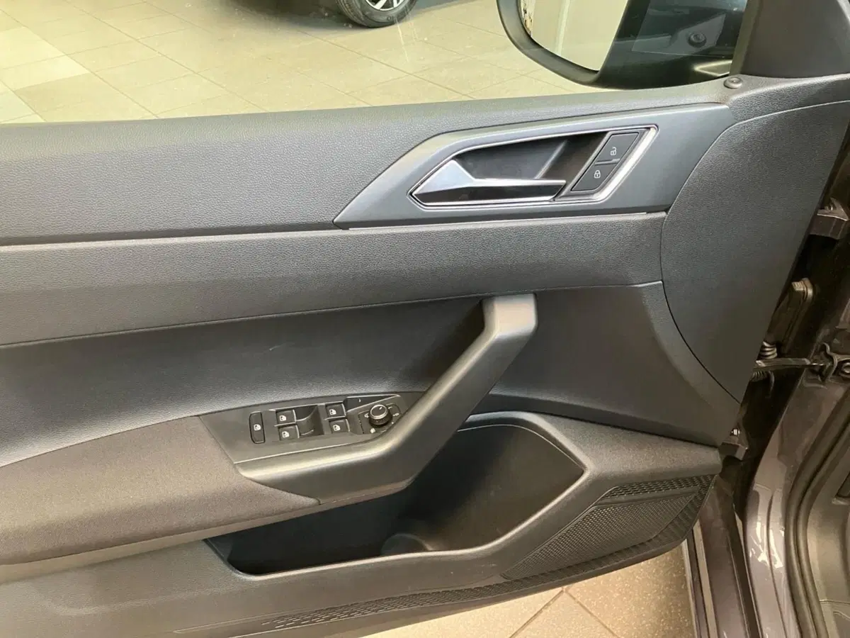 Volkswagen Taigo usata a Bologna (19)