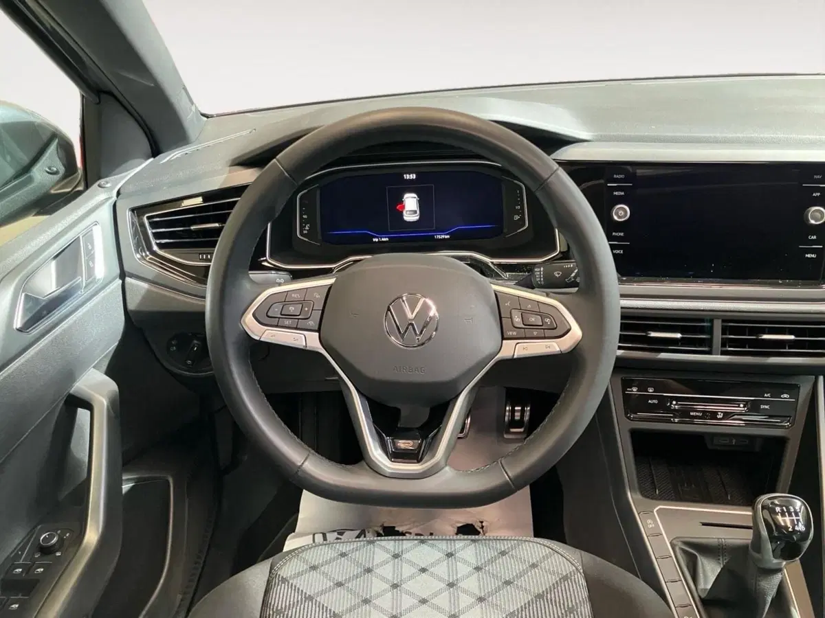 Volkswagen Taigo usata a Bologna (6)