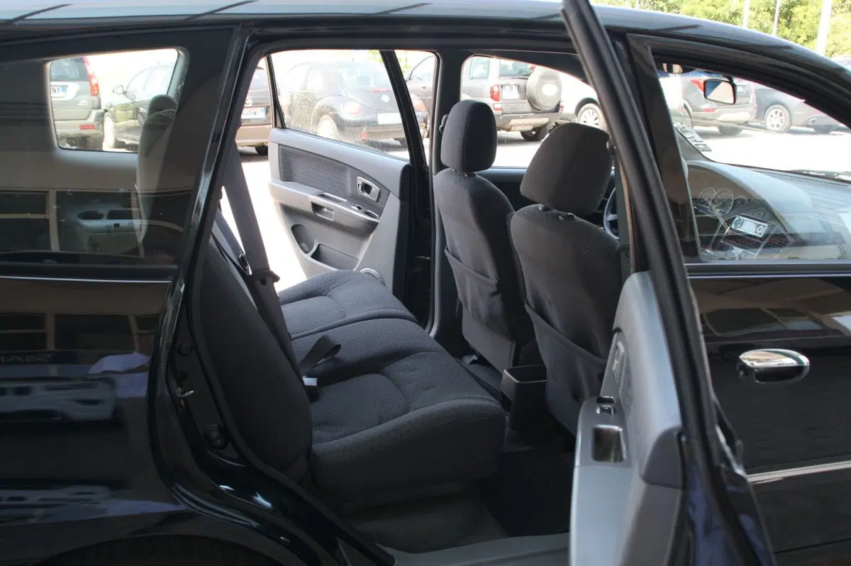 Kia Carens usata a Pordenone (5)