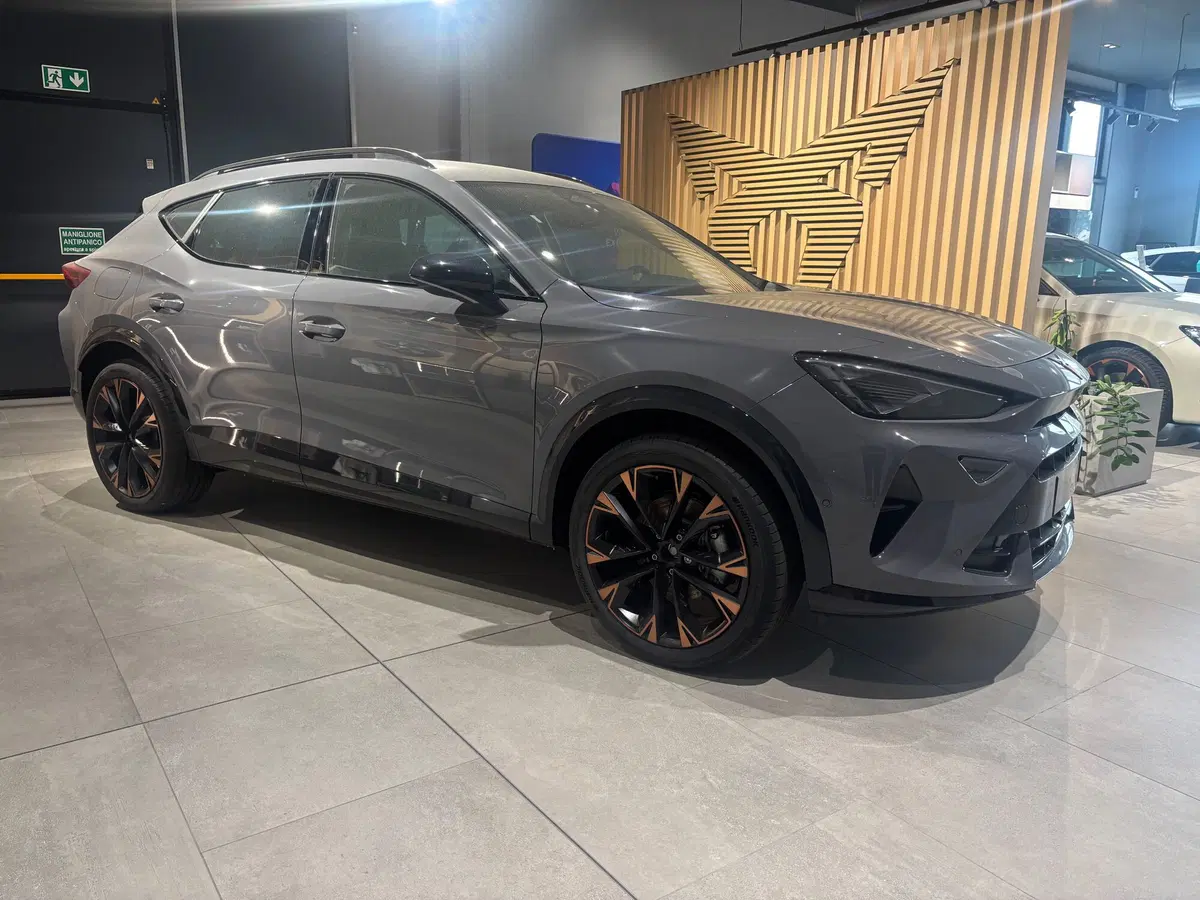 Cupra Formentor nuova a Ferrara (3)