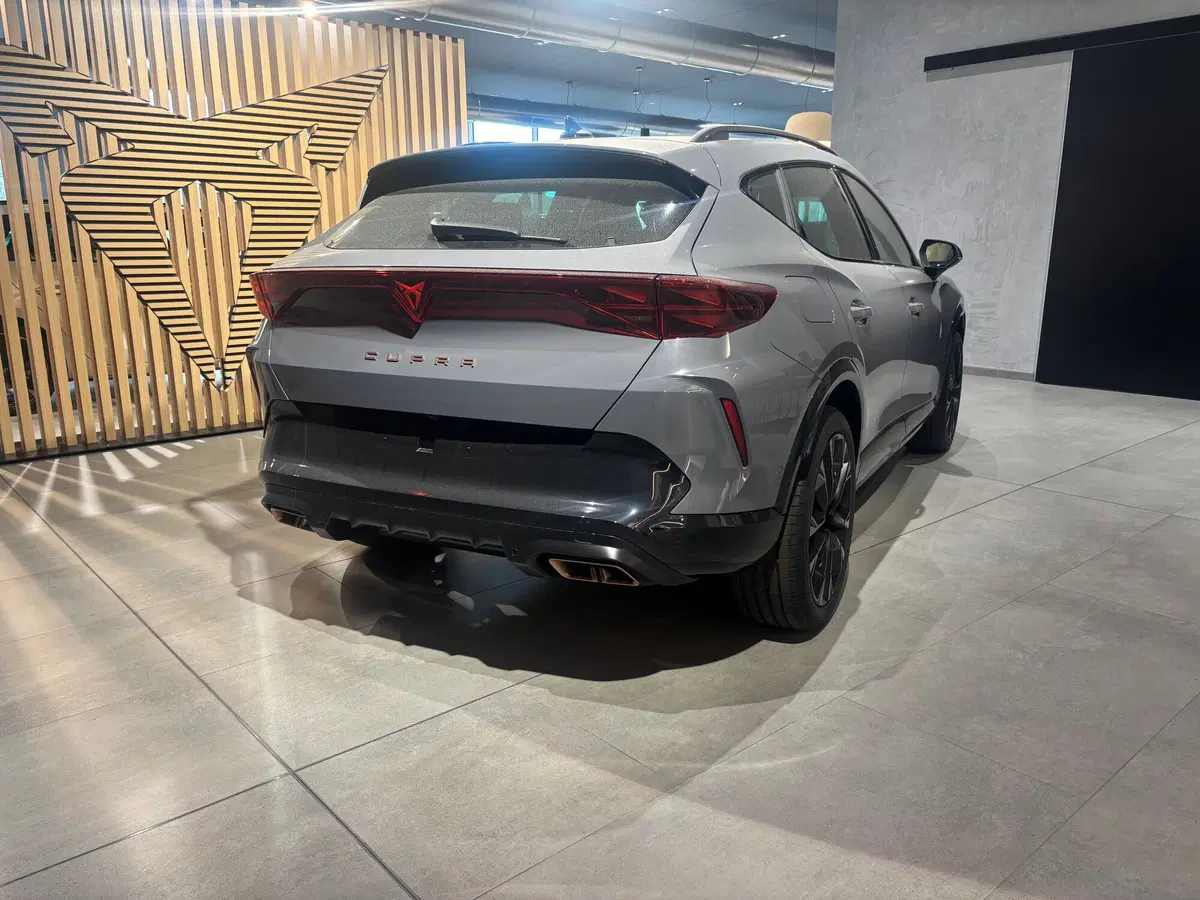 Cupra Formentor nuova a Ferrara (5)