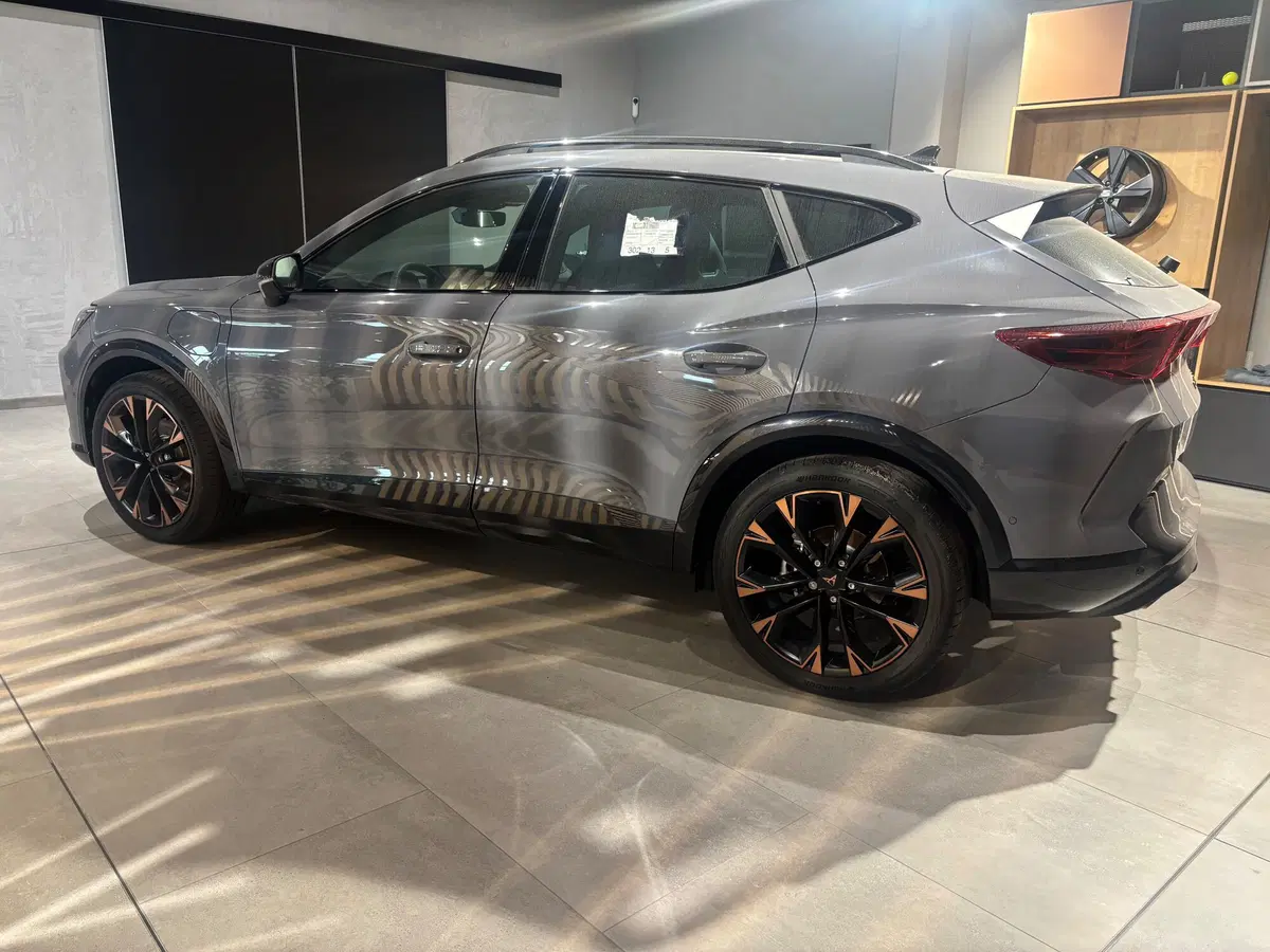 Cupra Formentor nuova a Ferrara (9)