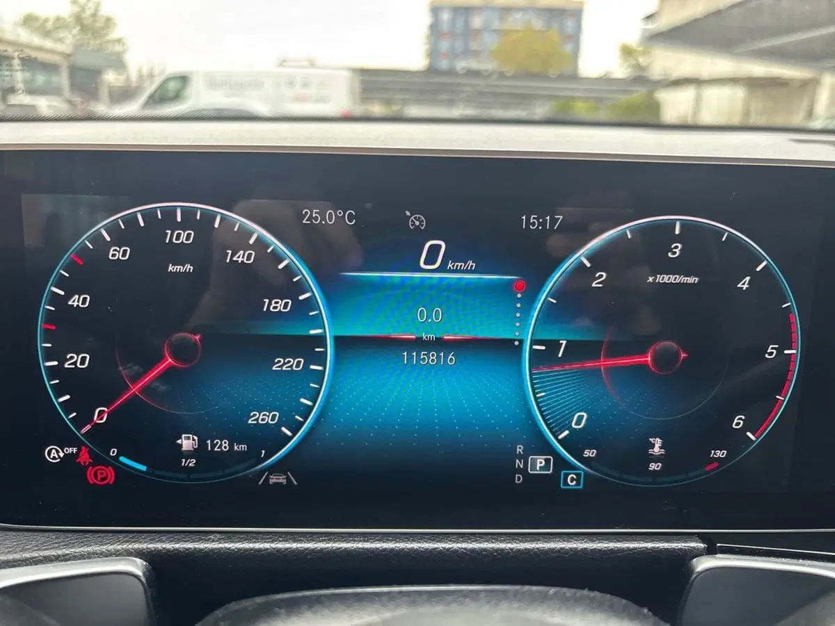 Mercedes-Benz GLB usata a Pescara (9)