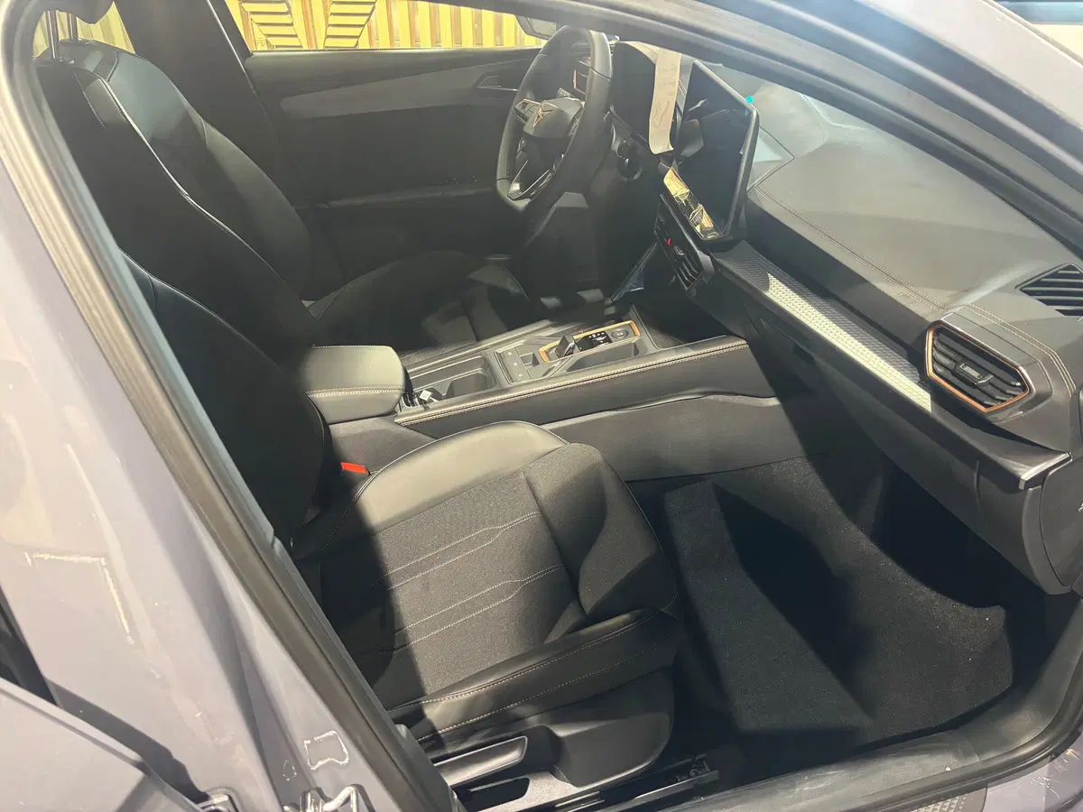 Cupra Leon nuova a Ferrara (12)