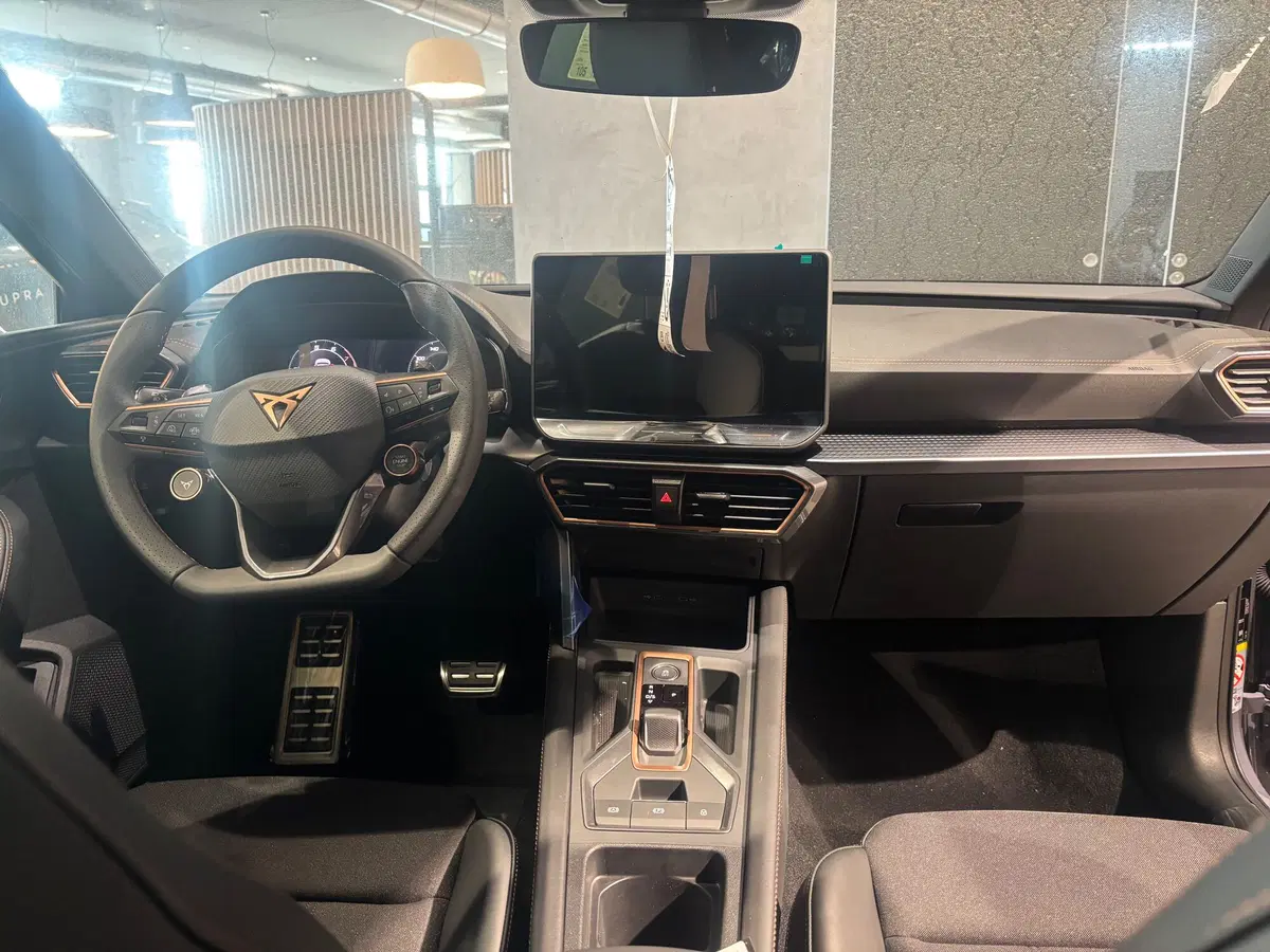 Cupra Leon nuova a Ferrara (14)