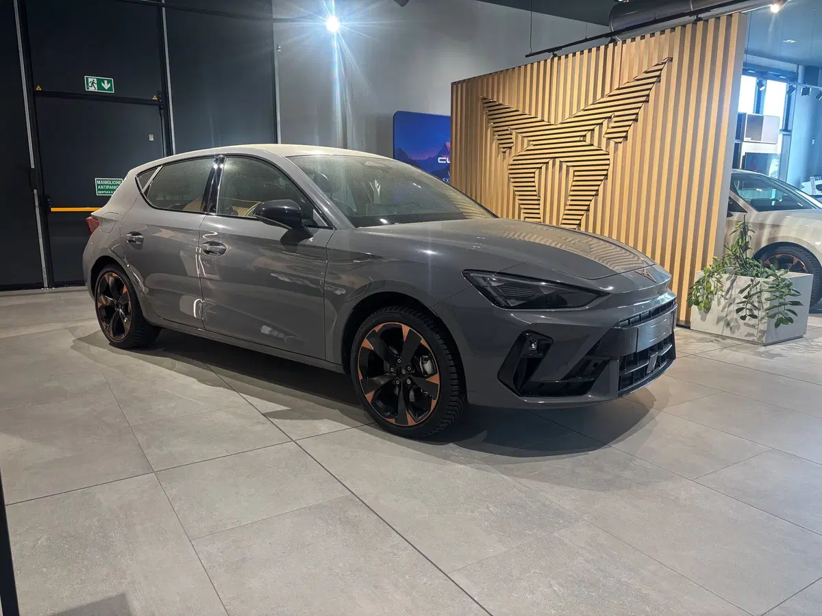 Cupra Leon nuova a Ferrara (3)