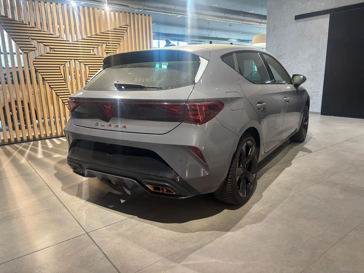 Cupra Leon nuova a Ferrara (5)