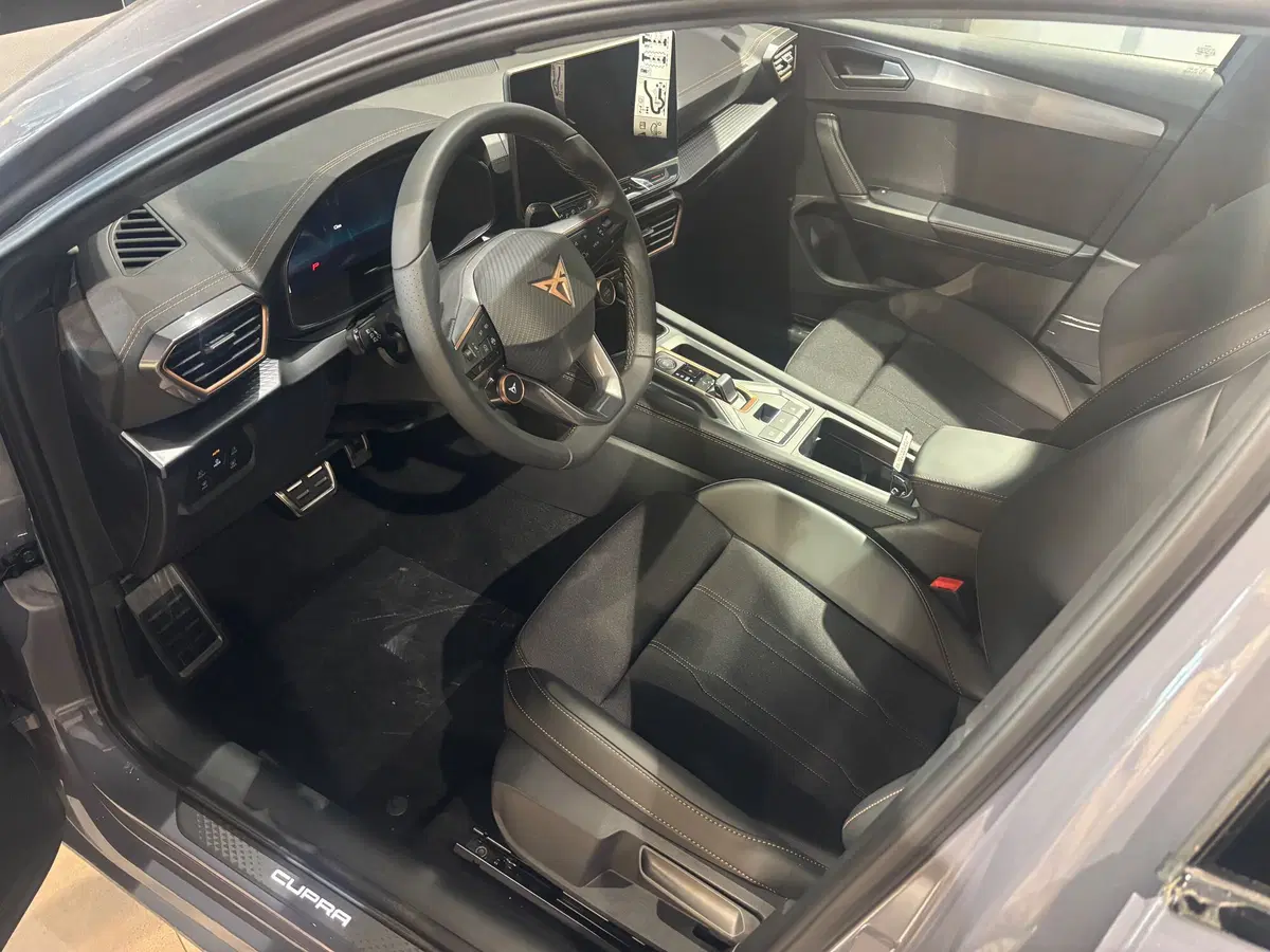 Cupra Leon nuova a Ferrara (9)