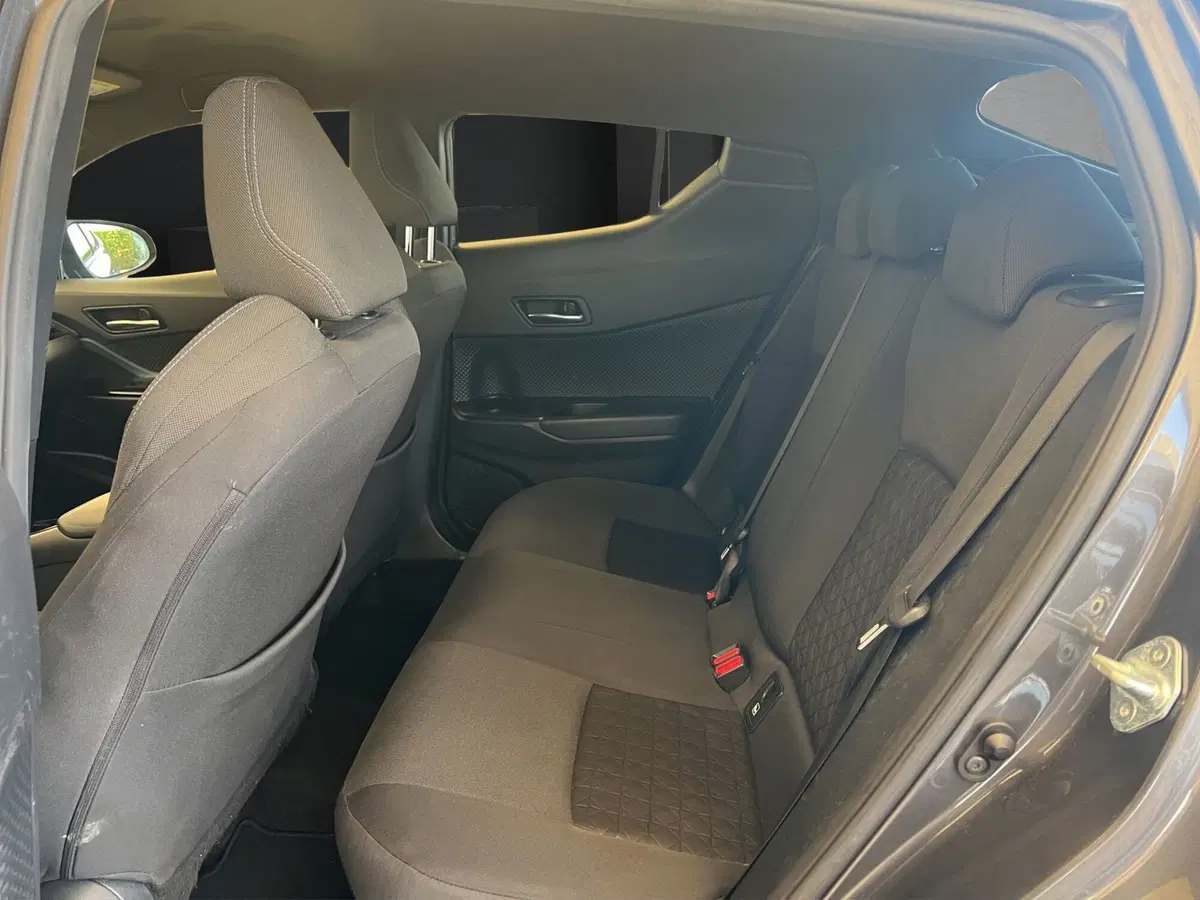 Toyota Toyota C-HR usata a Cosenza (13)
