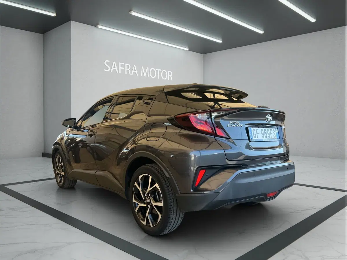 Toyota Toyota C-HR usata a Cosenza (4)