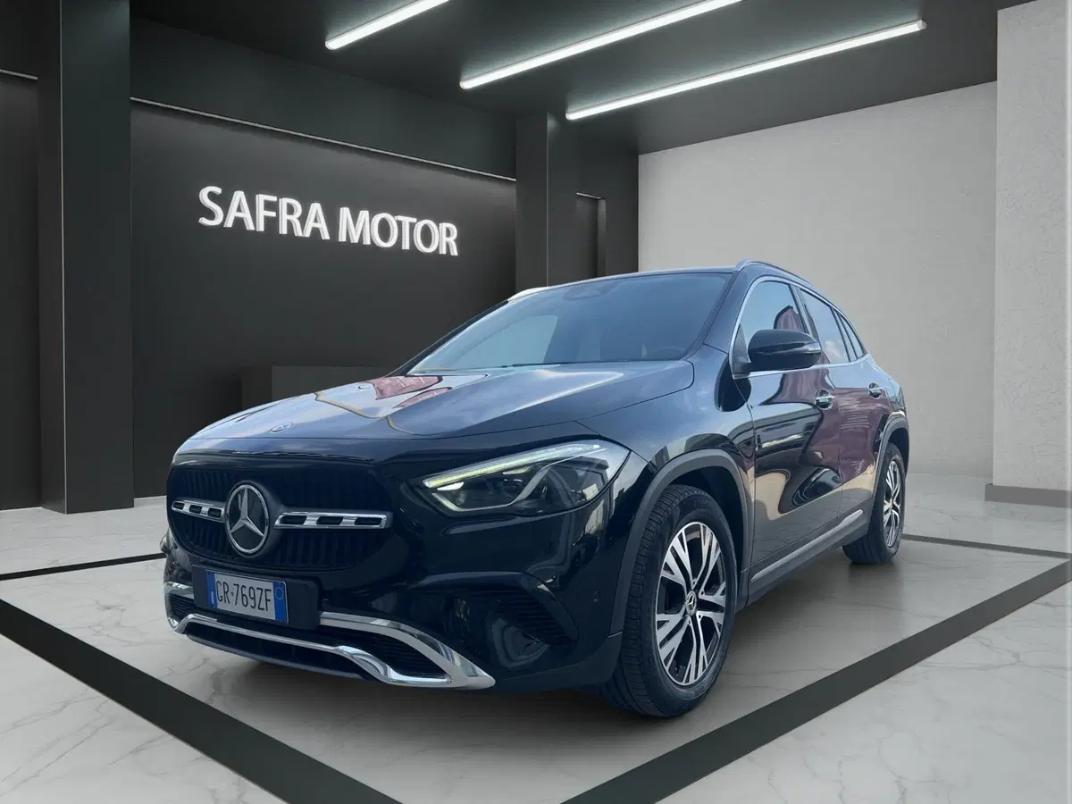 Mercedes-Benz GLA SUV usata a Cosenza
