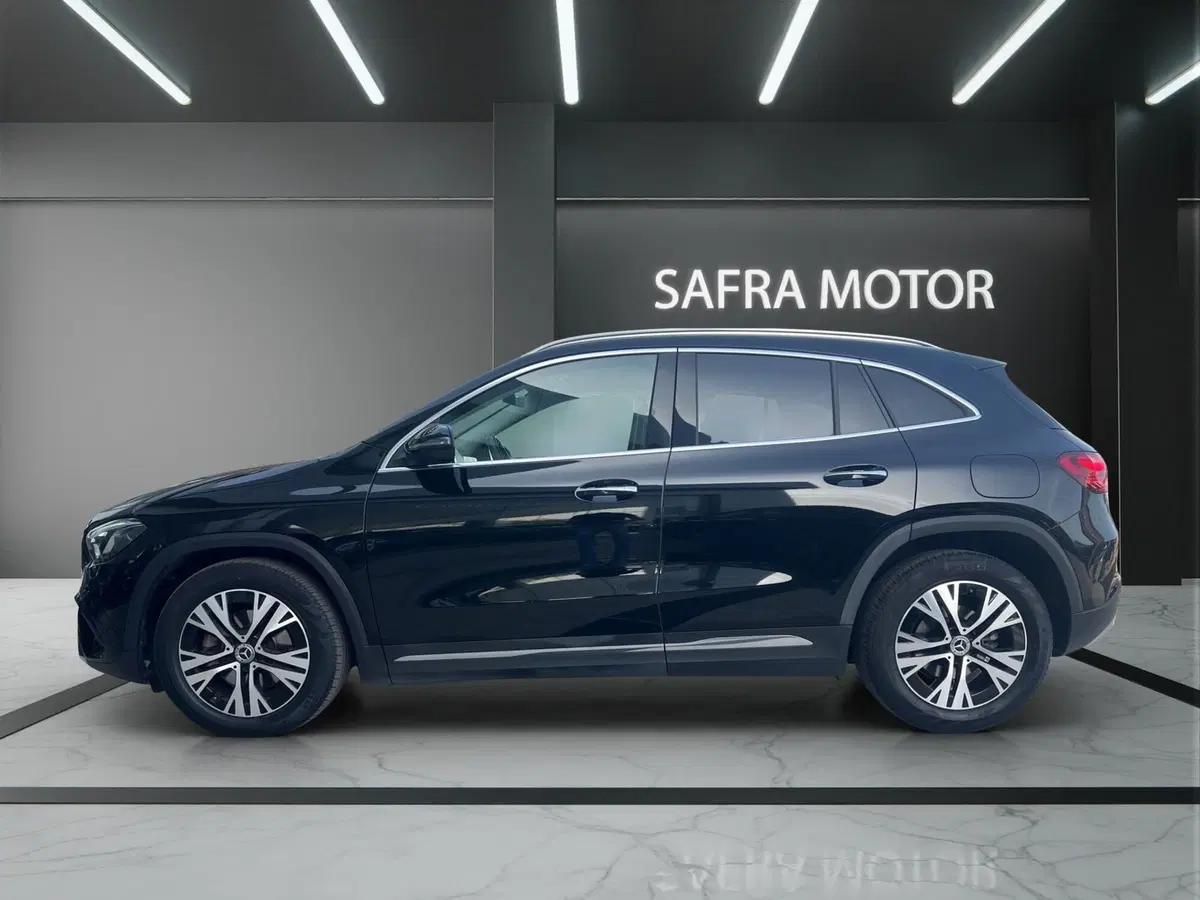 Mercedes-Benz GLA SUV usata a Cosenza (3)
