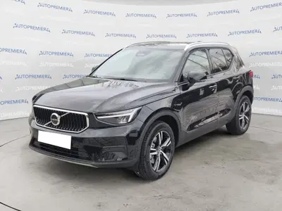 Volvo XC40 B3 automatico Core nuova a Como