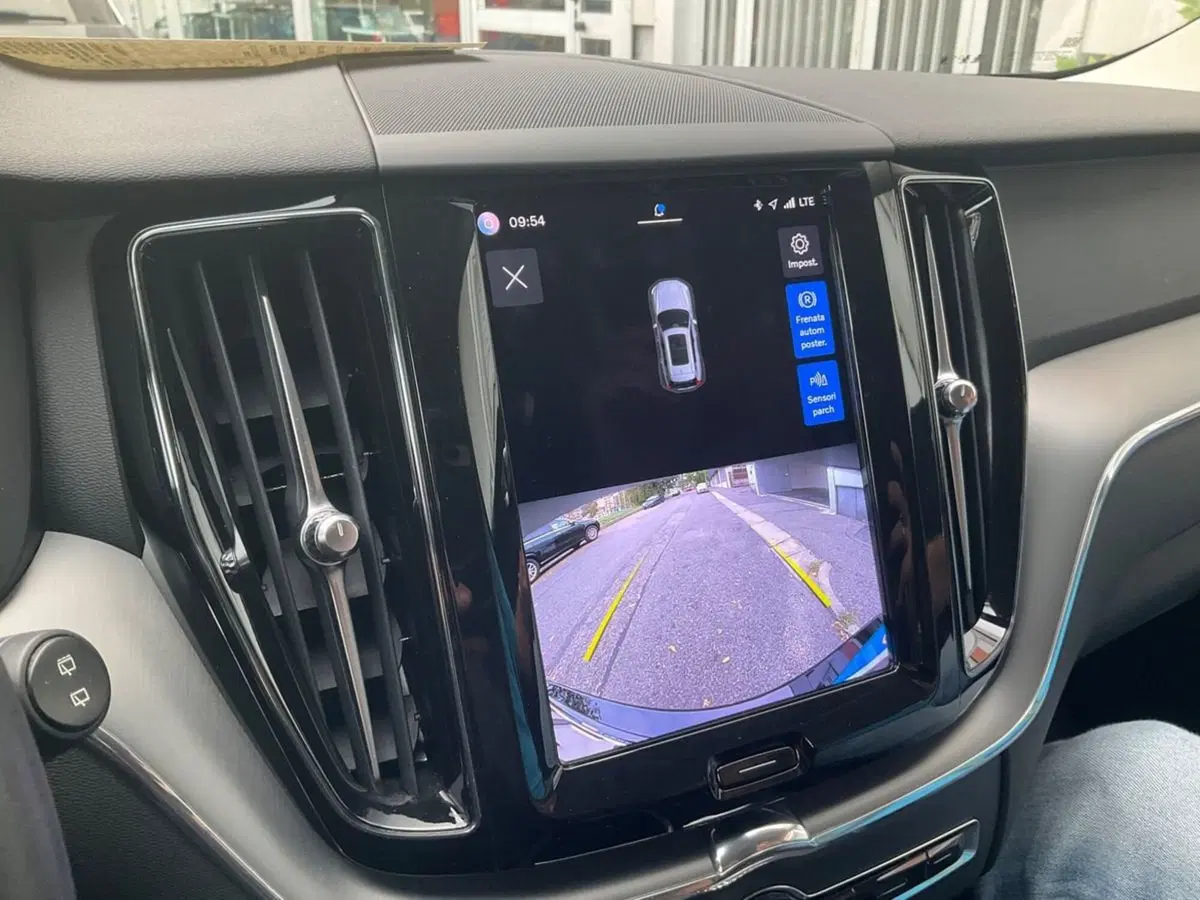 Volvo XC60 usata a Como (13)