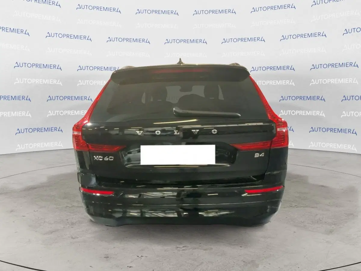 Volvo XC60 usata a Como (3)