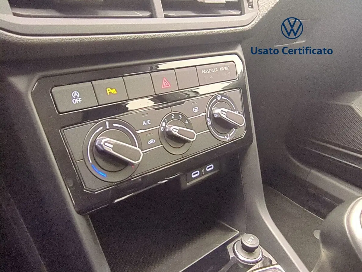 Volkswagen T-Cross usata a Avellino (19)