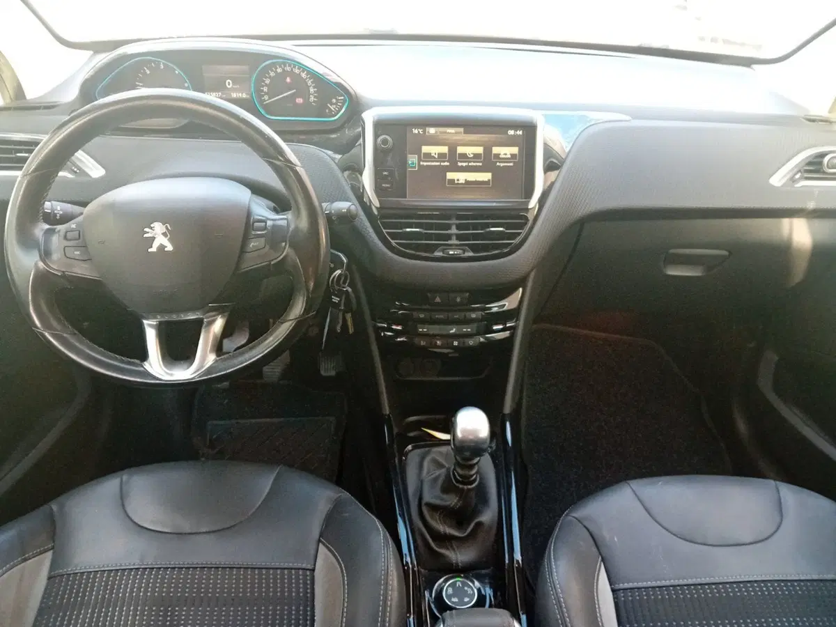Peugeot 2008 usata a Pordenone (14)