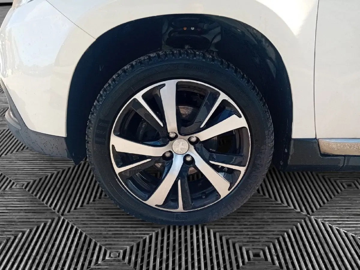 Peugeot 2008 usata a Pordenone (9)