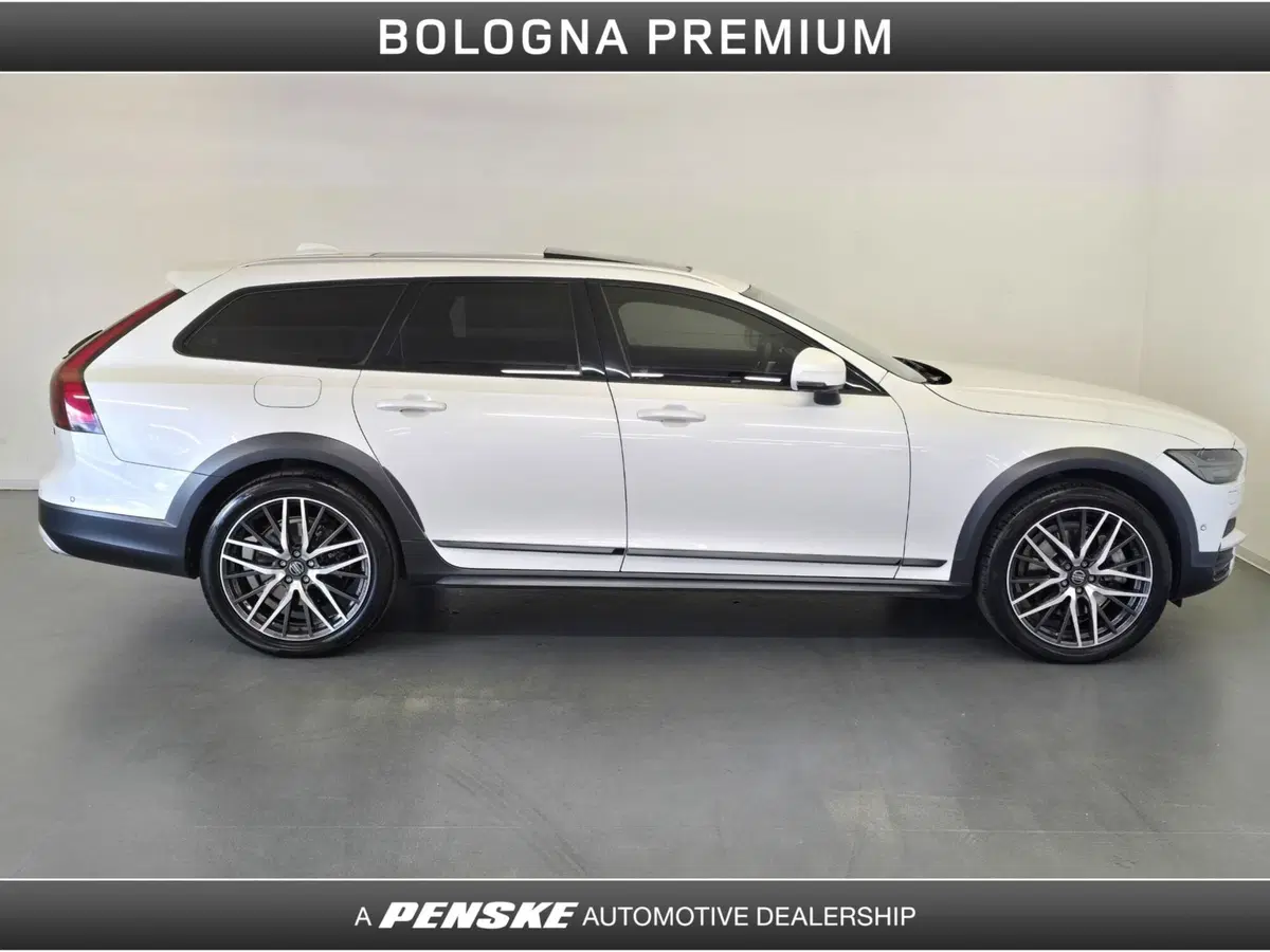 Volvo V90 Cross Country usata a Bologna (6)