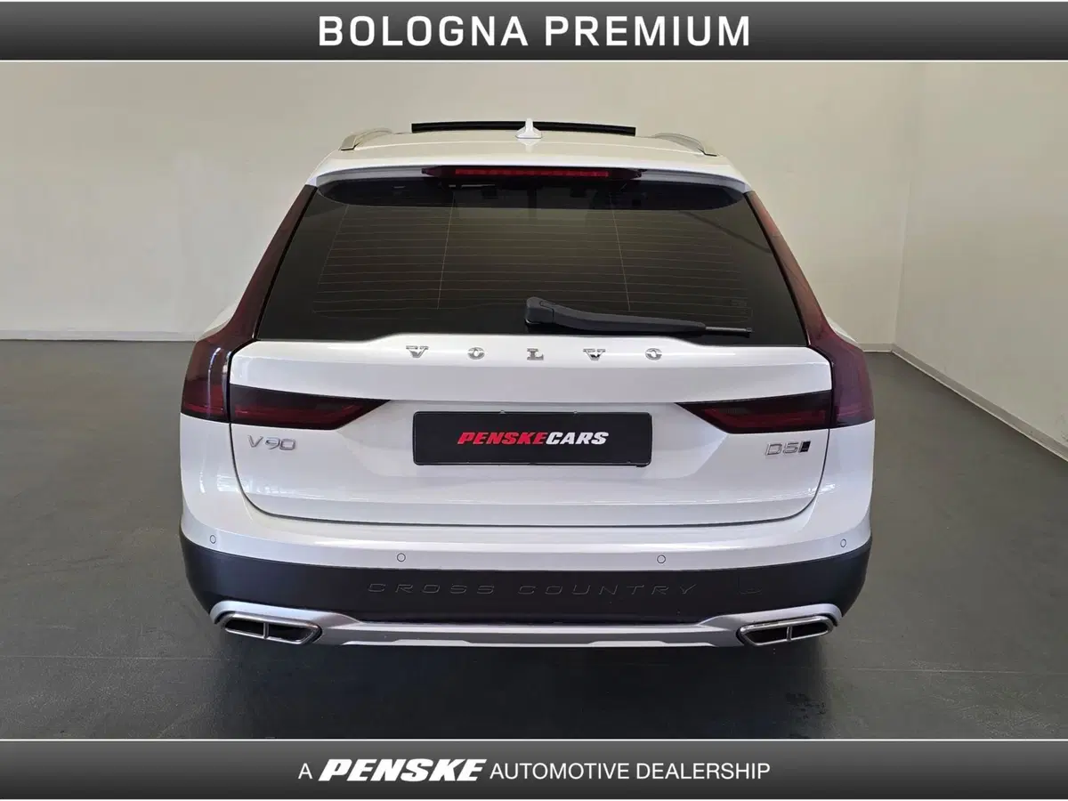Volvo V90 Cross Country usata a Bologna (7)