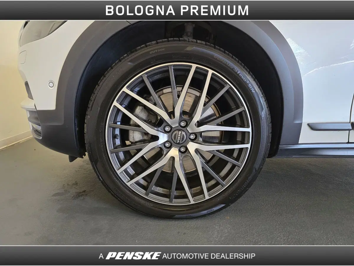 Volvo V90 Cross Country usata a Bologna (9)