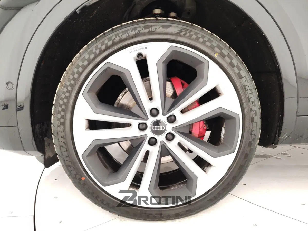 Audi Q5 usata a Massa-Carrara (6)