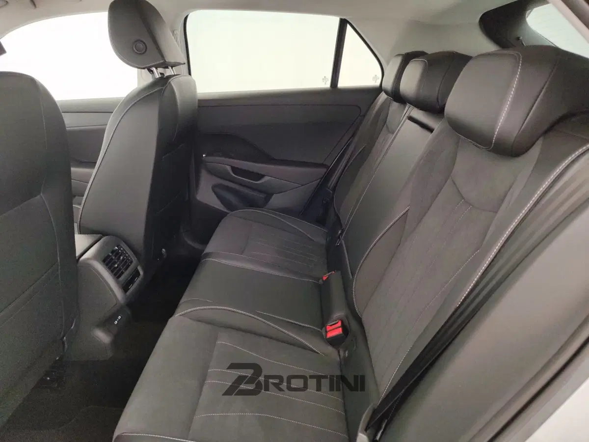 Volkswagen T-Roc nuova a Massa-Carrara (11)