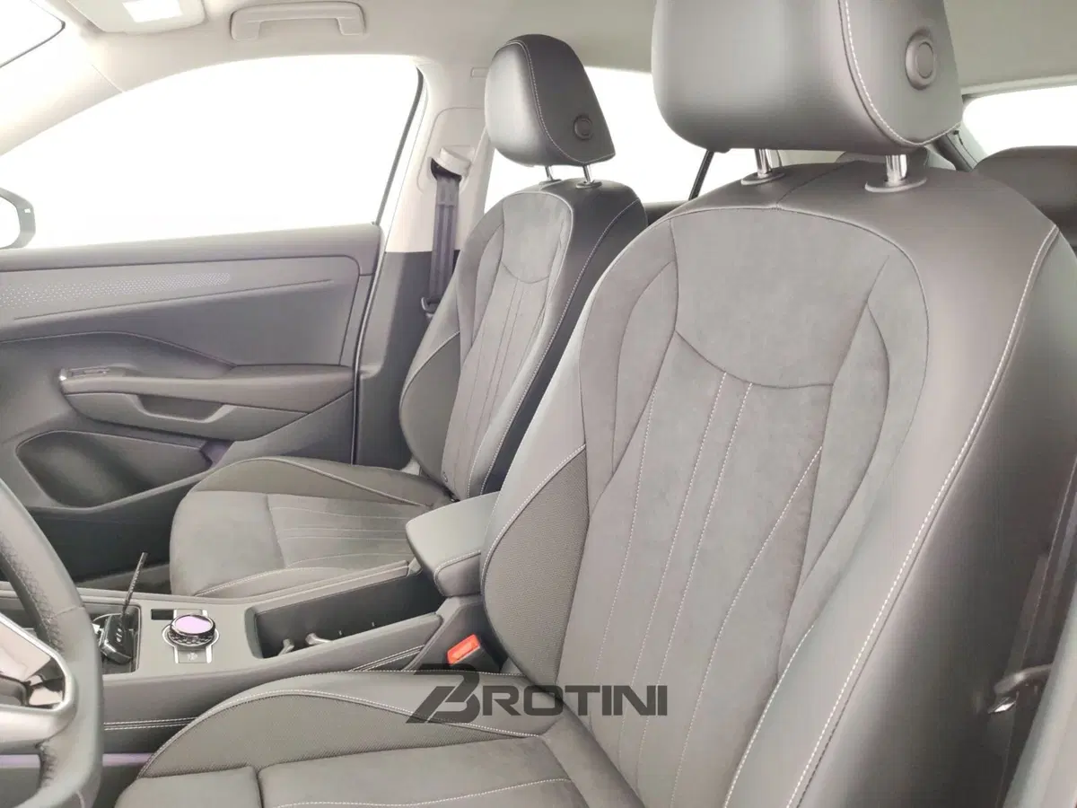 Volkswagen T-Roc nuova a Massa-Carrara (9)