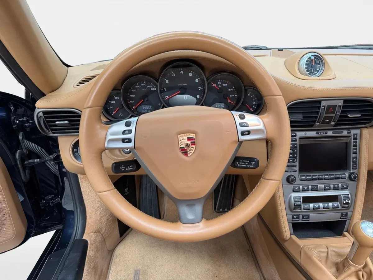 Porsche 911 Cabrio usata a Bari (11)