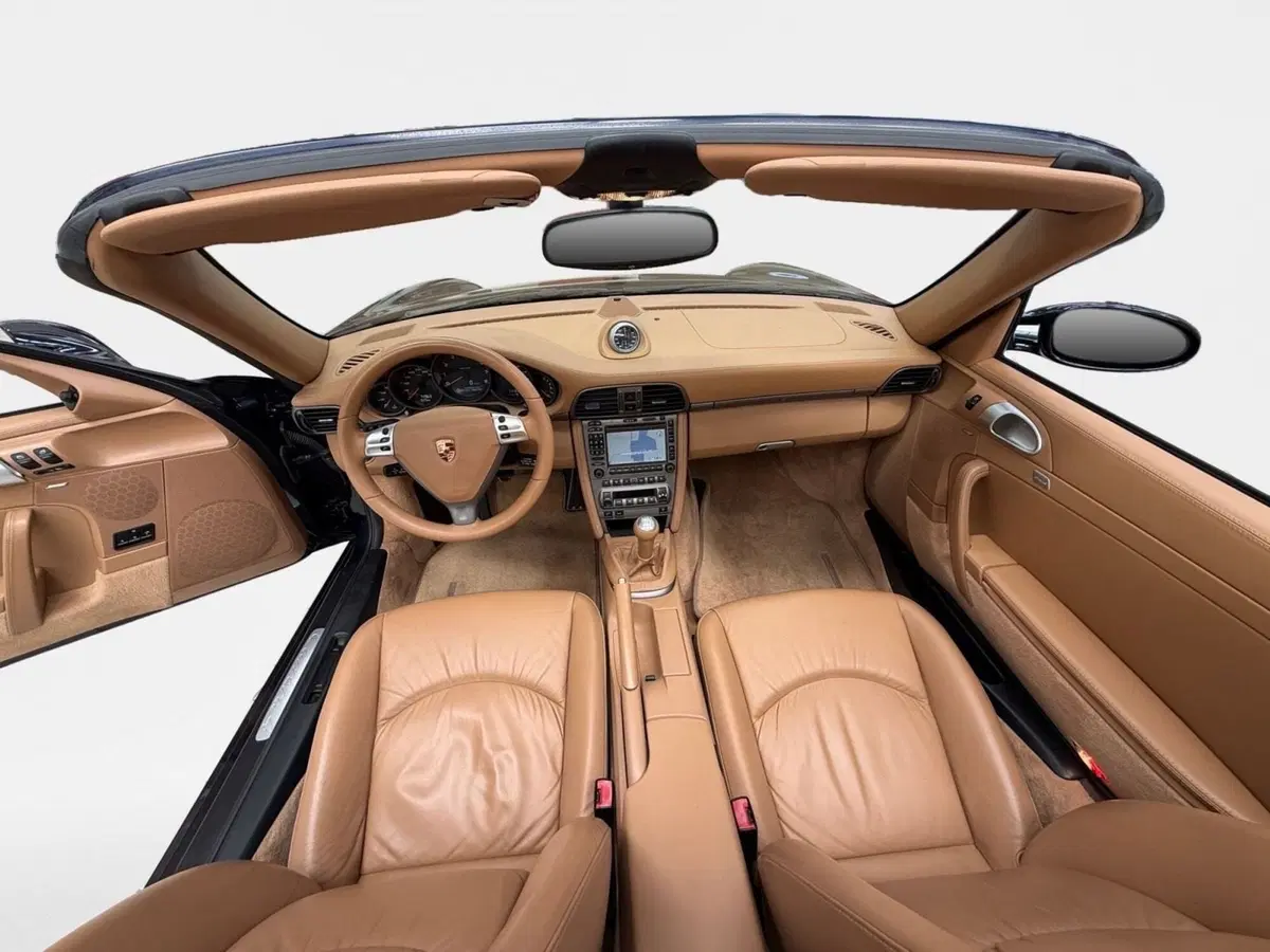 Porsche 911 Cabrio usata a Bari (13)