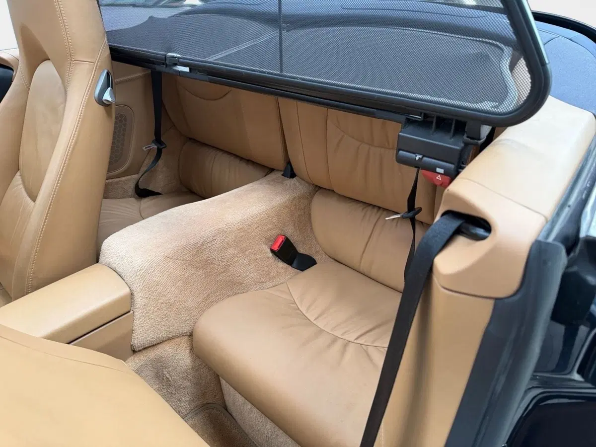 Porsche 911 Cabrio usata a Bari (14)