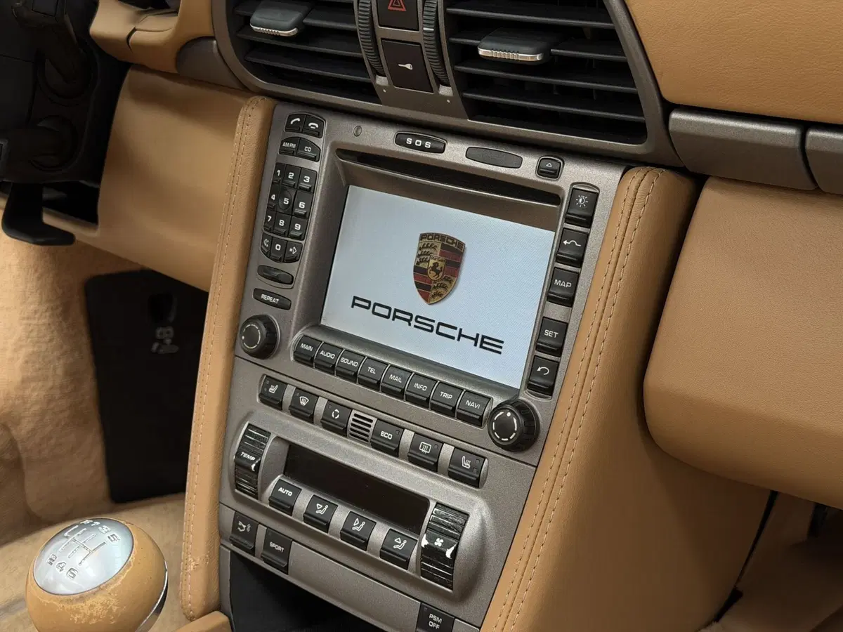 Porsche 911 Cabrio usata a Bari (20)