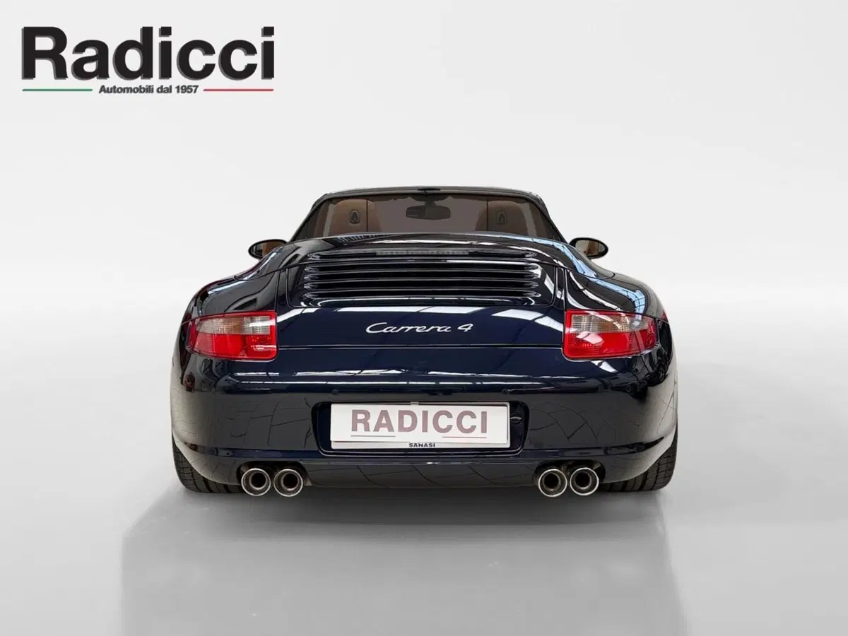 Porsche 911 Cabrio usata a Bari (7)