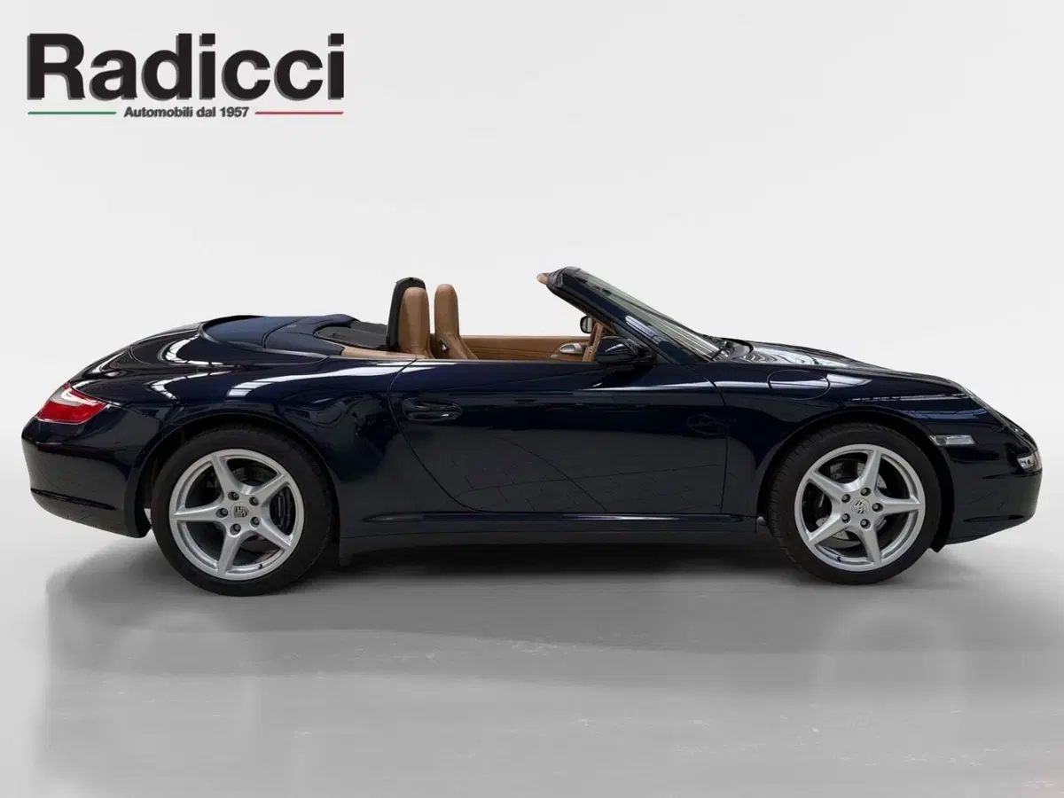 Porsche 911 Cabrio usata a Bari (9)