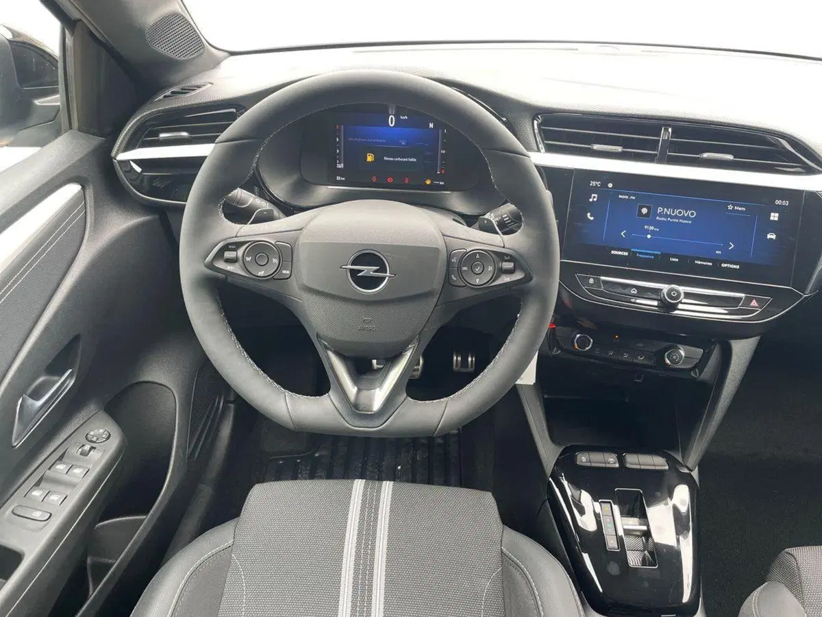 Opel Corsa nuova a Salerno (10)
