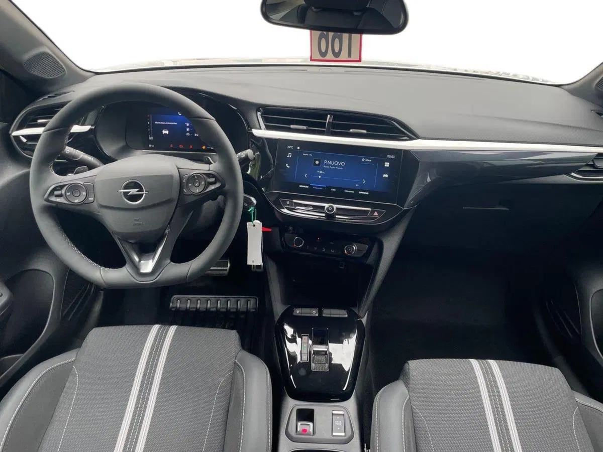 Opel Corsa nuova a Salerno (11)