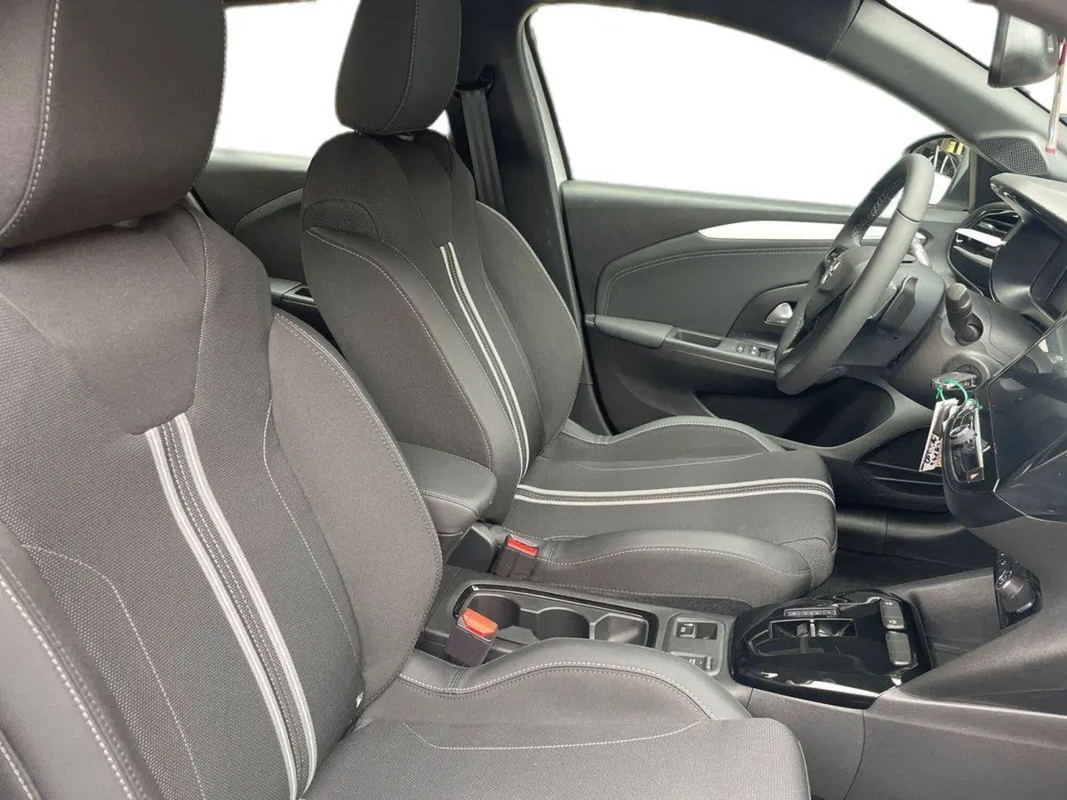 Opel Corsa nuova a Salerno (16)