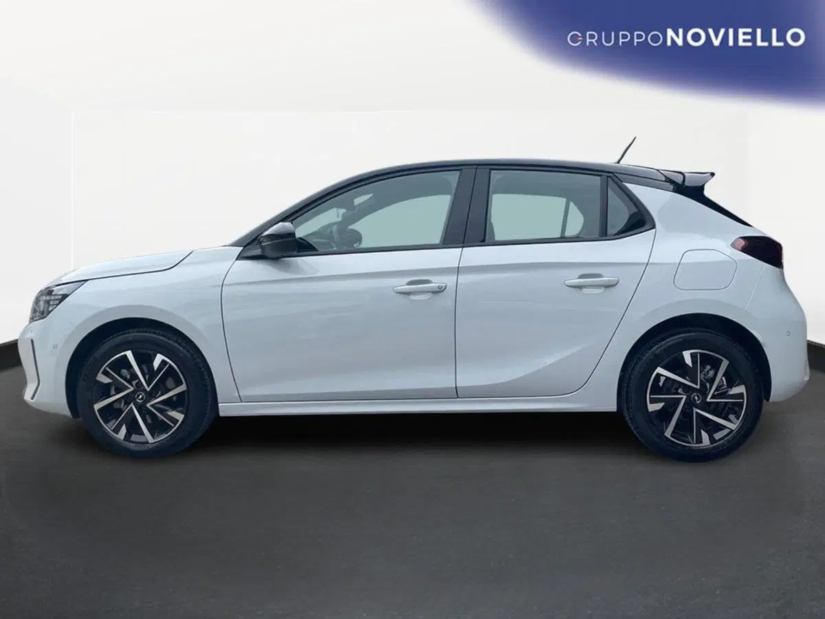 Opel Corsa nuova a Salerno (4)
