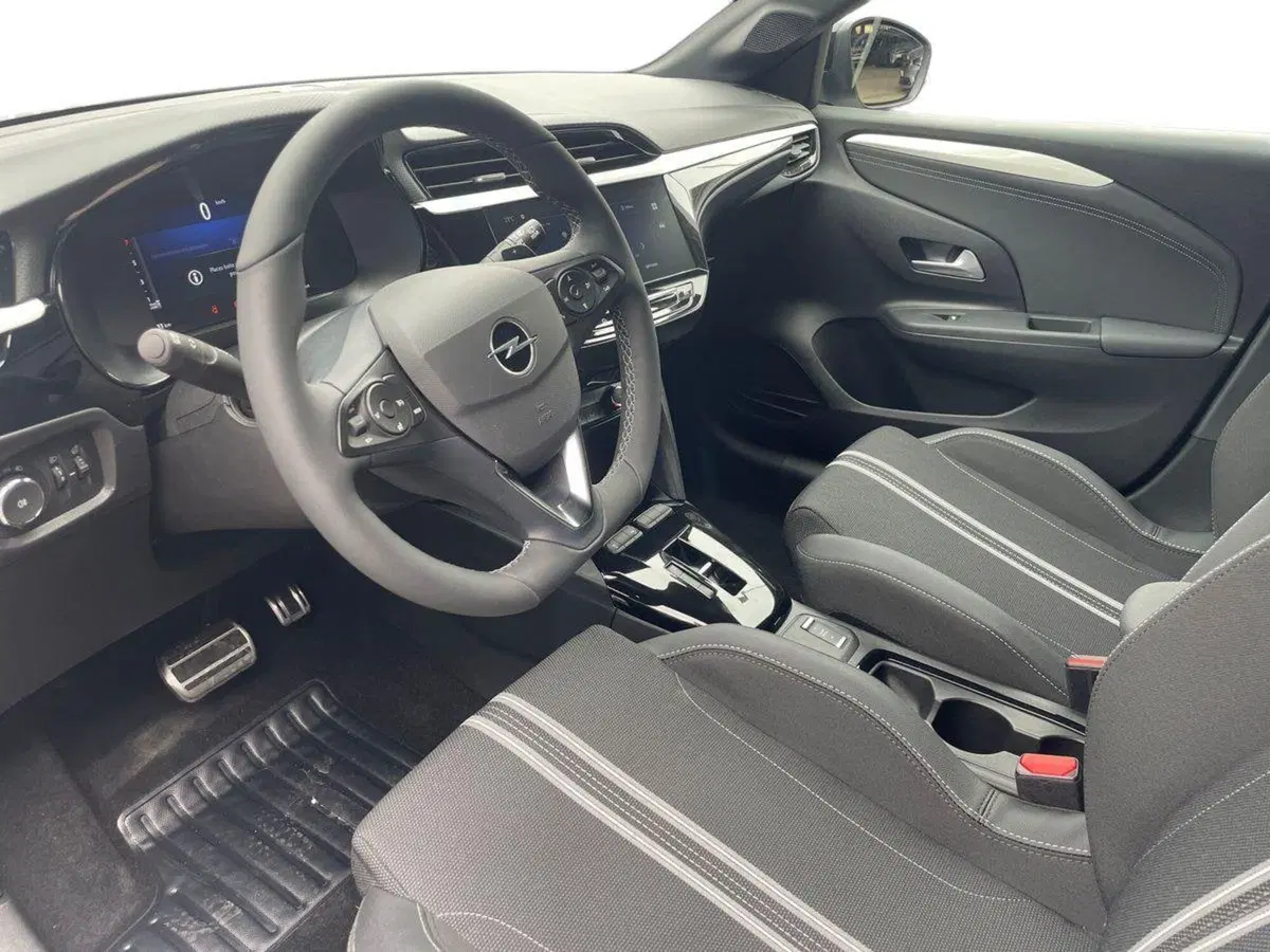 Opel Corsa nuova a Salerno (9)