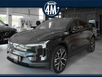 Volvo EX30 P5 Long Range electric Plus Black Edition rwd nuova a Prato