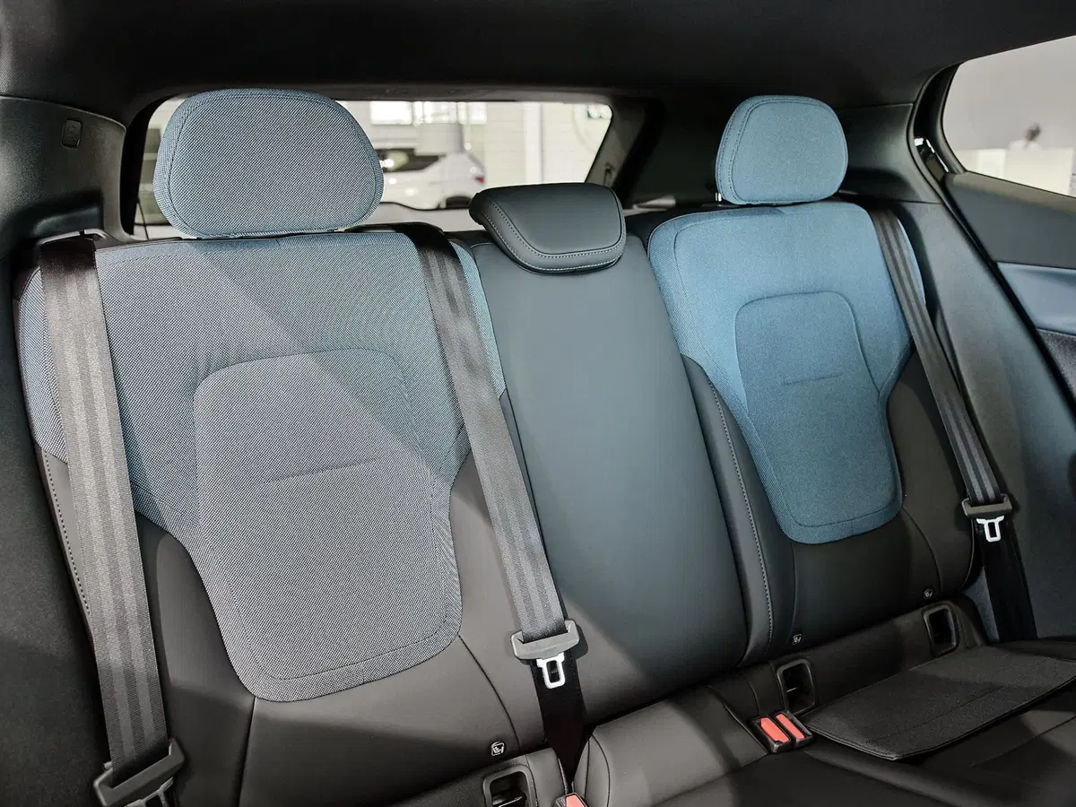 Volvo EX30 nuova a Prato (17)