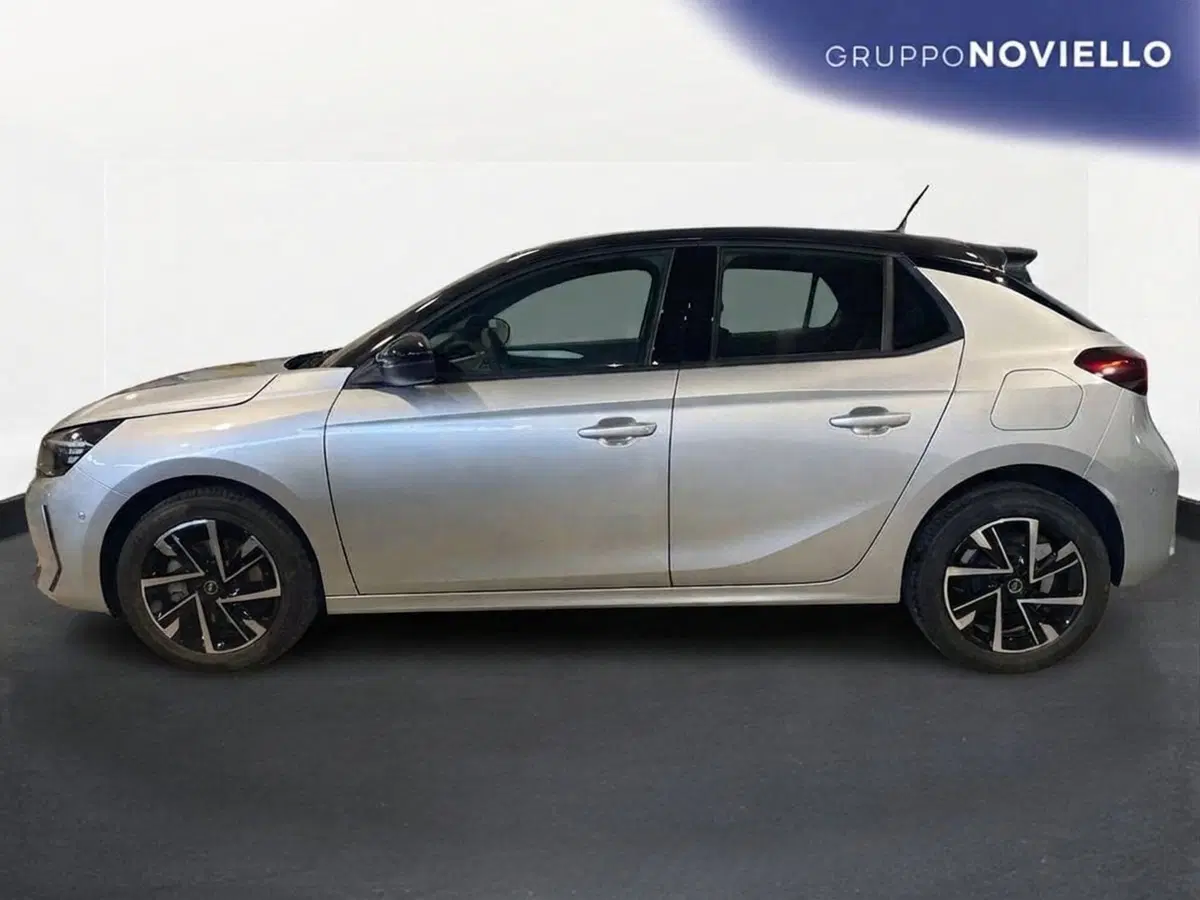 Opel Corsa nuova a Salerno (3)