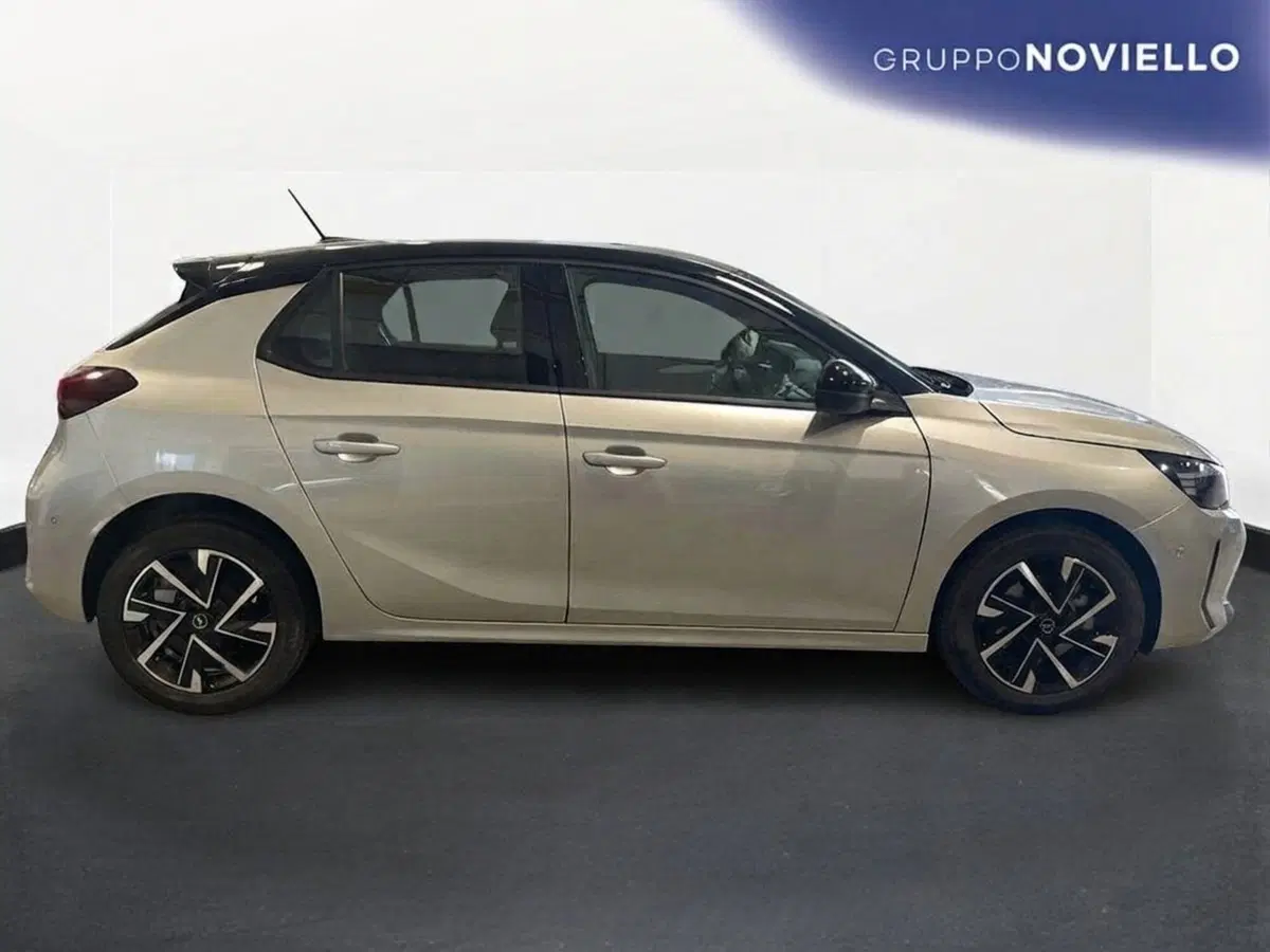 Opel Corsa nuova a Salerno (4)