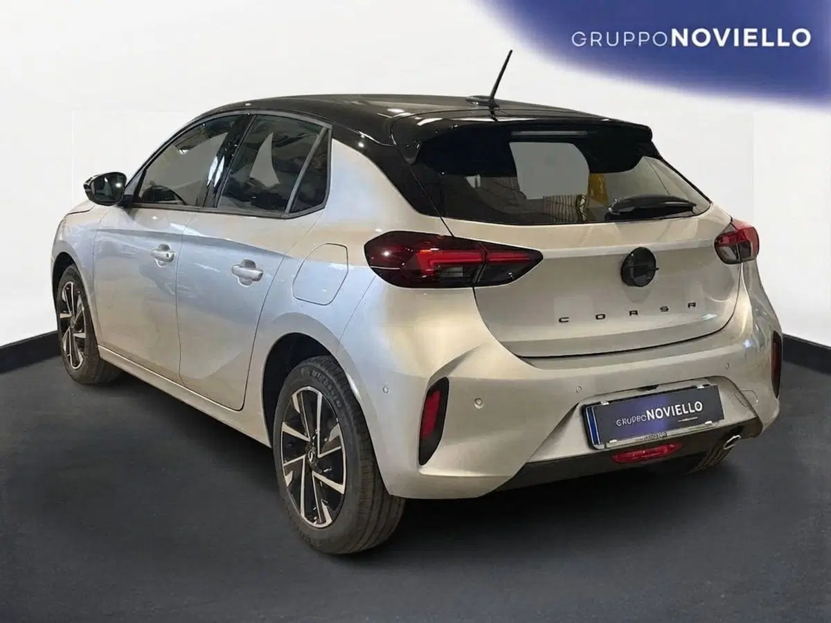 Opel Corsa nuova a Salerno (5)