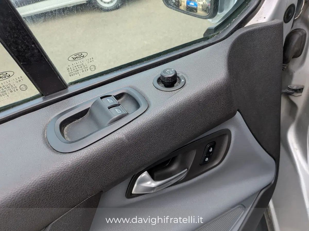 Ford Tourneo Custom usata a Cremona (15)