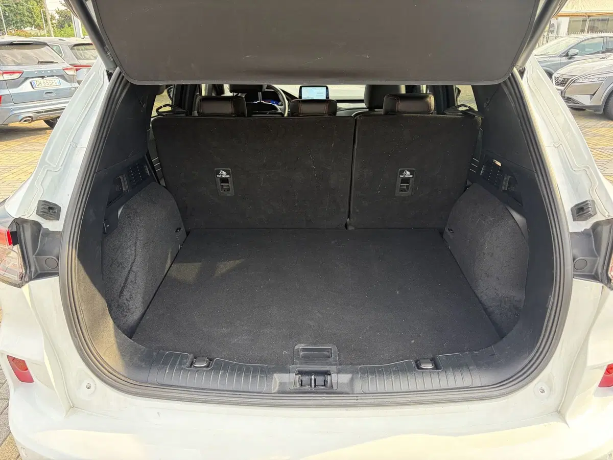 Ford Kuga usata a Vercelli (7)