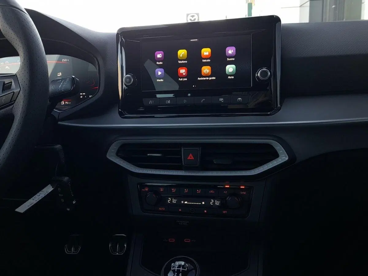 SEAT Arona nuova a Ravenna (12)