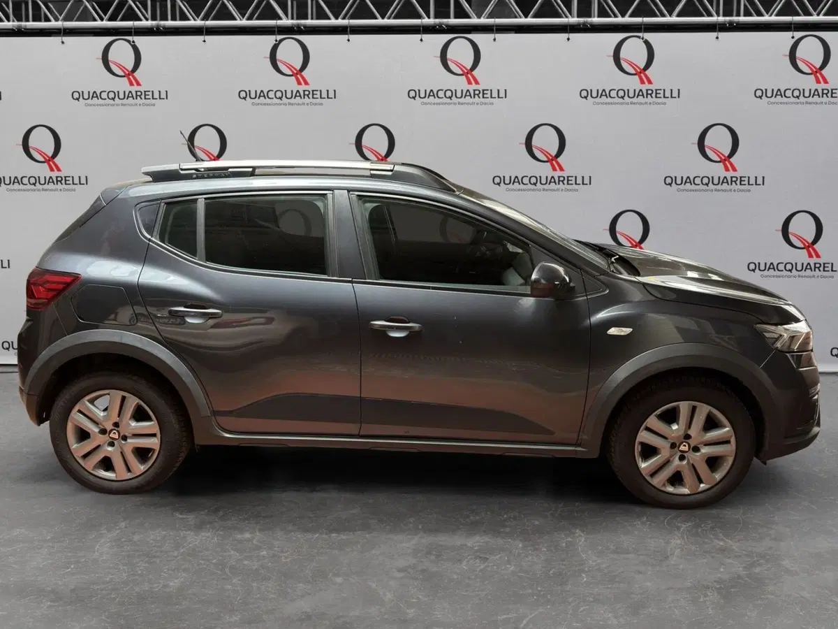Dacia Sandero usata a Milano (4)