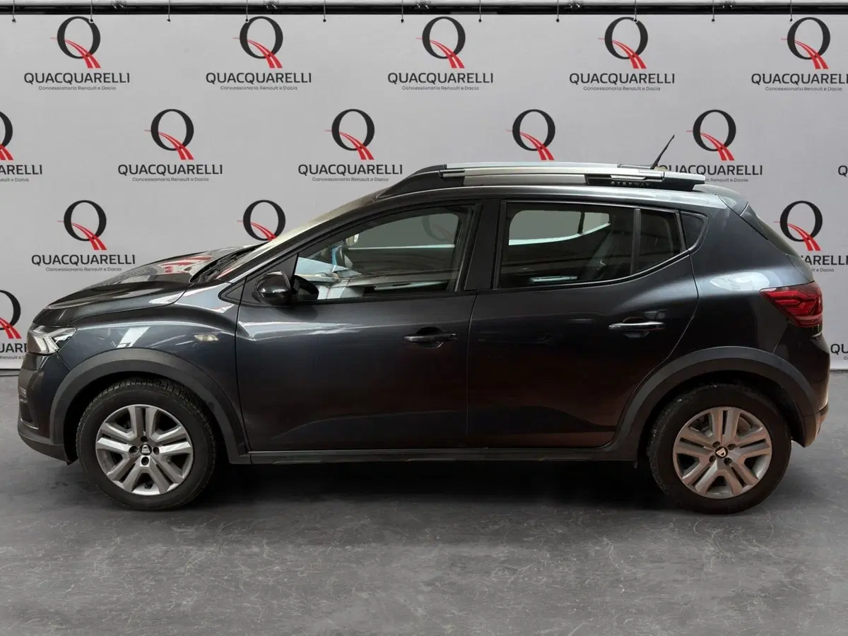 Dacia Sandero usata a Milano (8)